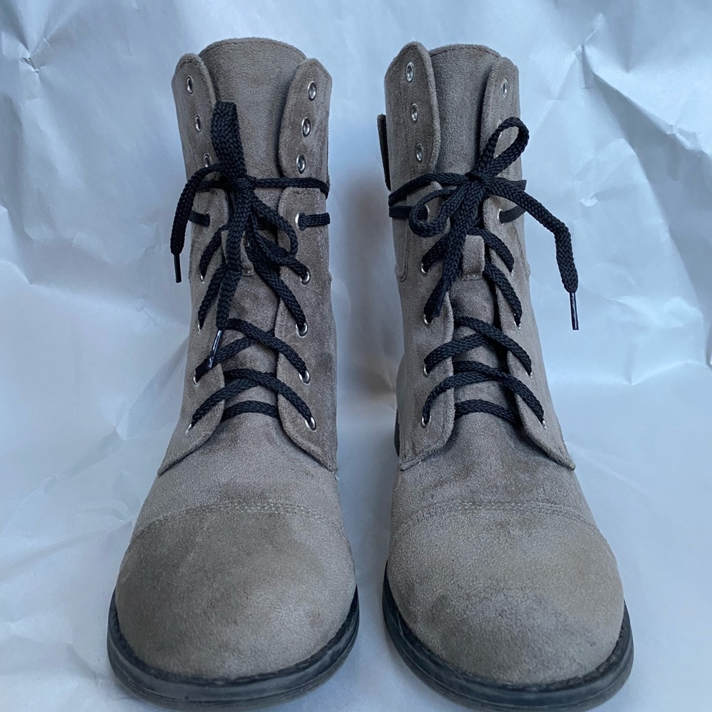 Call it spring suede grey lace up combat ankle boots NWOT